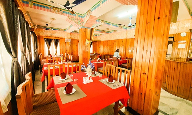 Hotel Paro